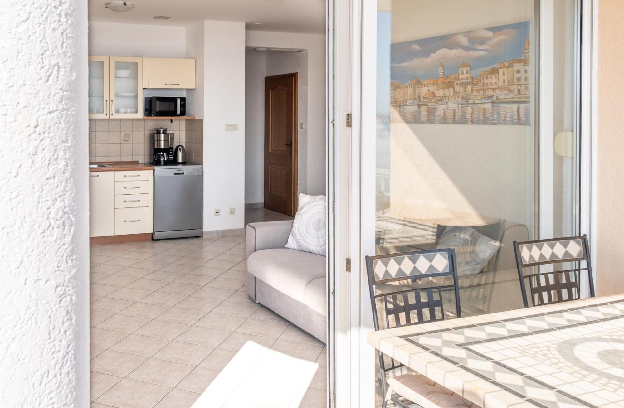 Apartments More Trogir Bilik gambar